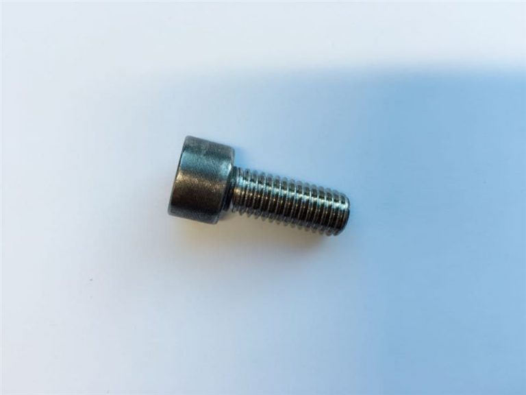 சாக்கெட் தலை திருகு